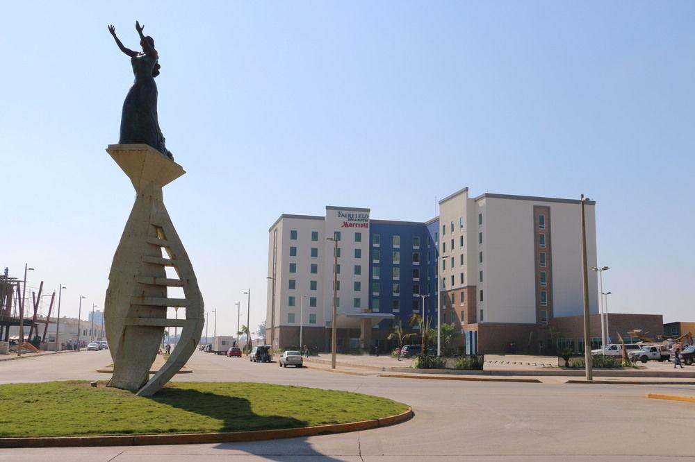 Fairfield Inn & Suites By Marriott קואצקואלקוס מראה חיצוני תמונה