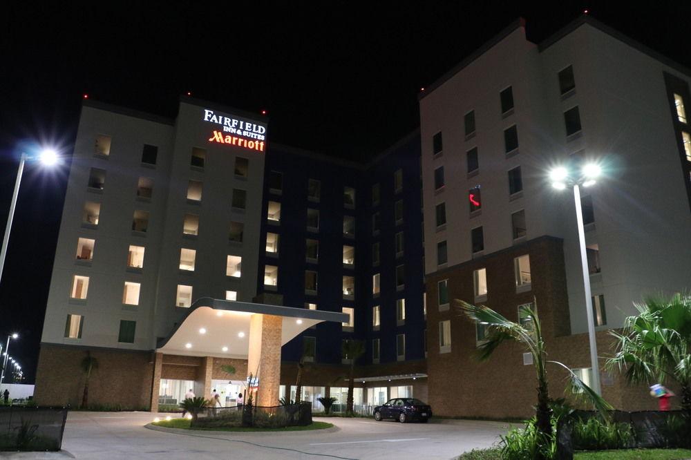 Fairfield Inn & Suites By Marriott קואצקואלקוס מראה חיצוני תמונה