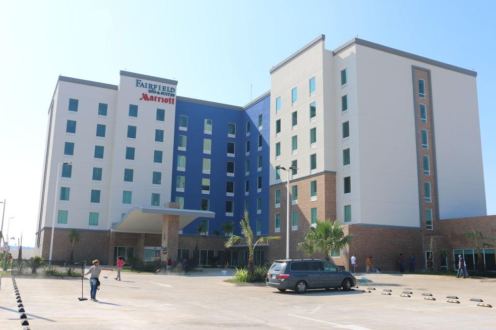Fairfield Inn & Suites By Marriott קואצקואלקוס מראה חיצוני תמונה