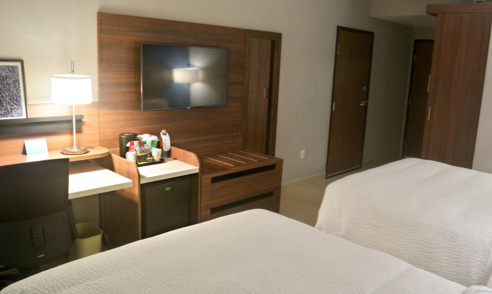 Fairfield Inn & Suites By Marriott קואצקואלקוס מראה חיצוני תמונה