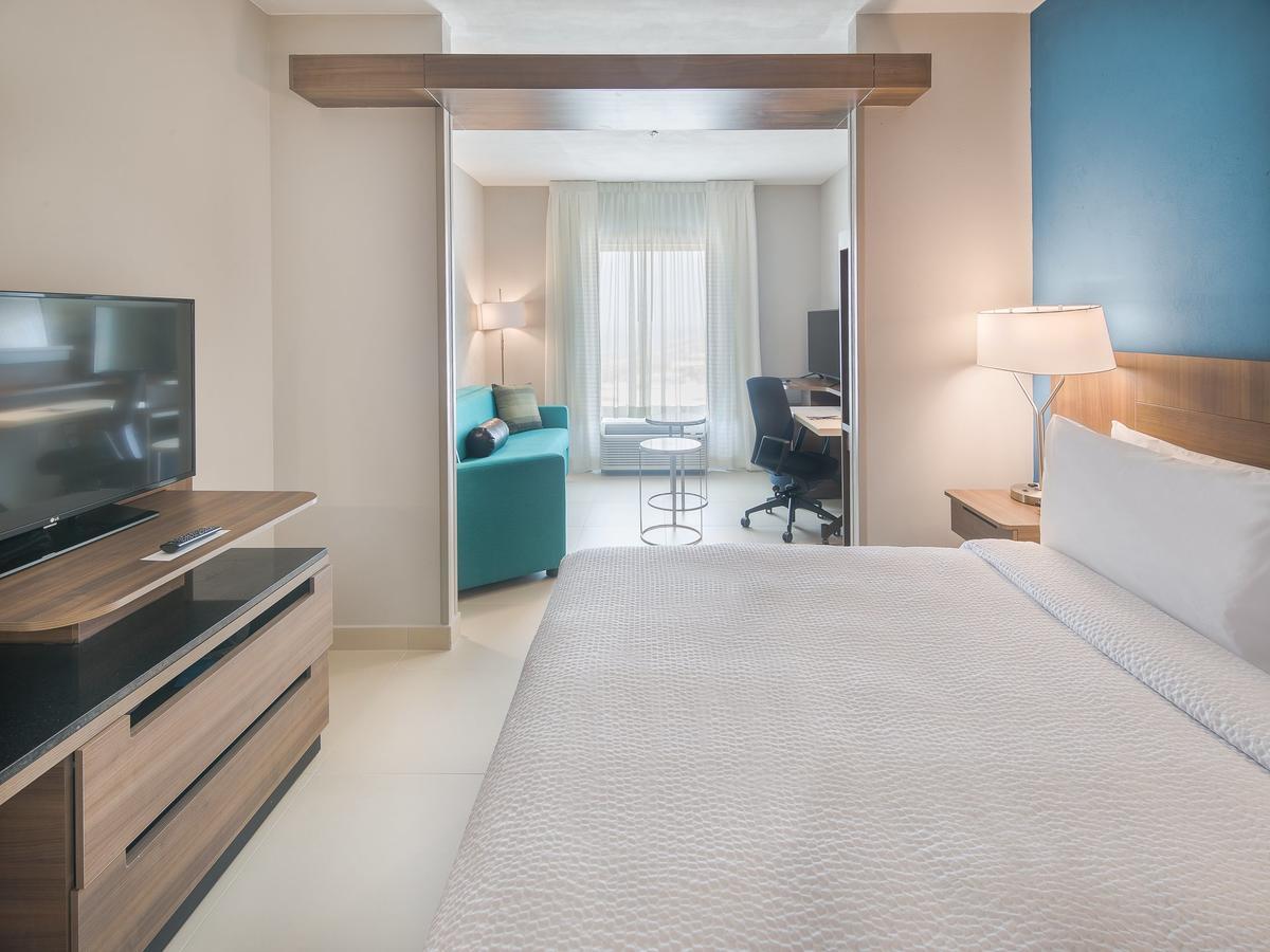 Fairfield Inn & Suites By Marriott קואצקואלקוס מראה חיצוני תמונה