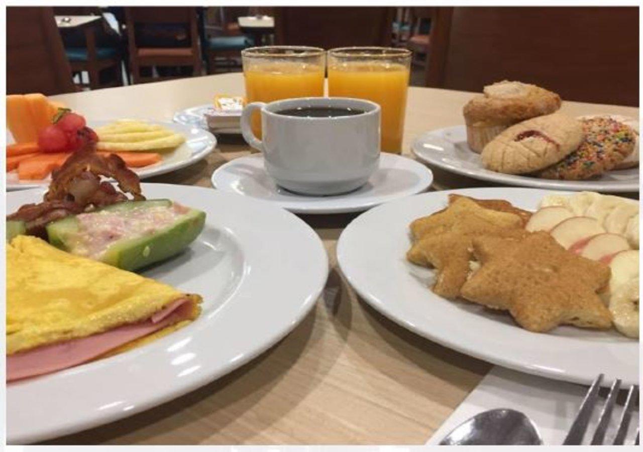 Fairfield Inn & Suites By Marriott קואצקואלקוס מראה חיצוני תמונה