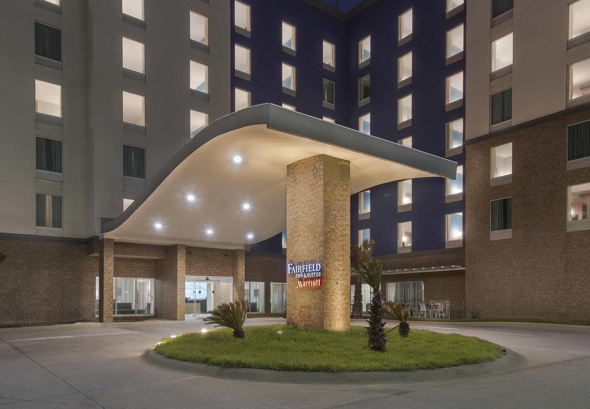 Fairfield Inn & Suites By Marriott קואצקואלקוס מראה חיצוני תמונה