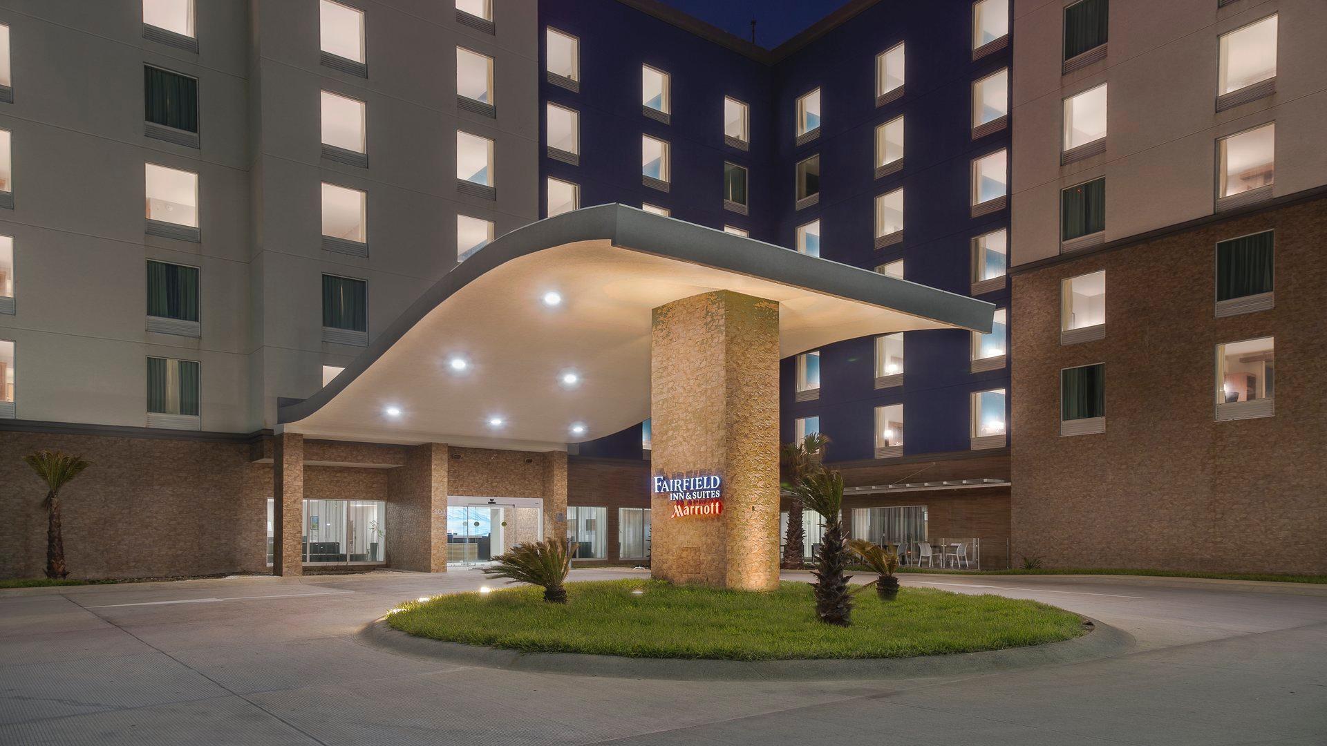 Fairfield Inn & Suites By Marriott קואצקואלקוס מראה חיצוני תמונה