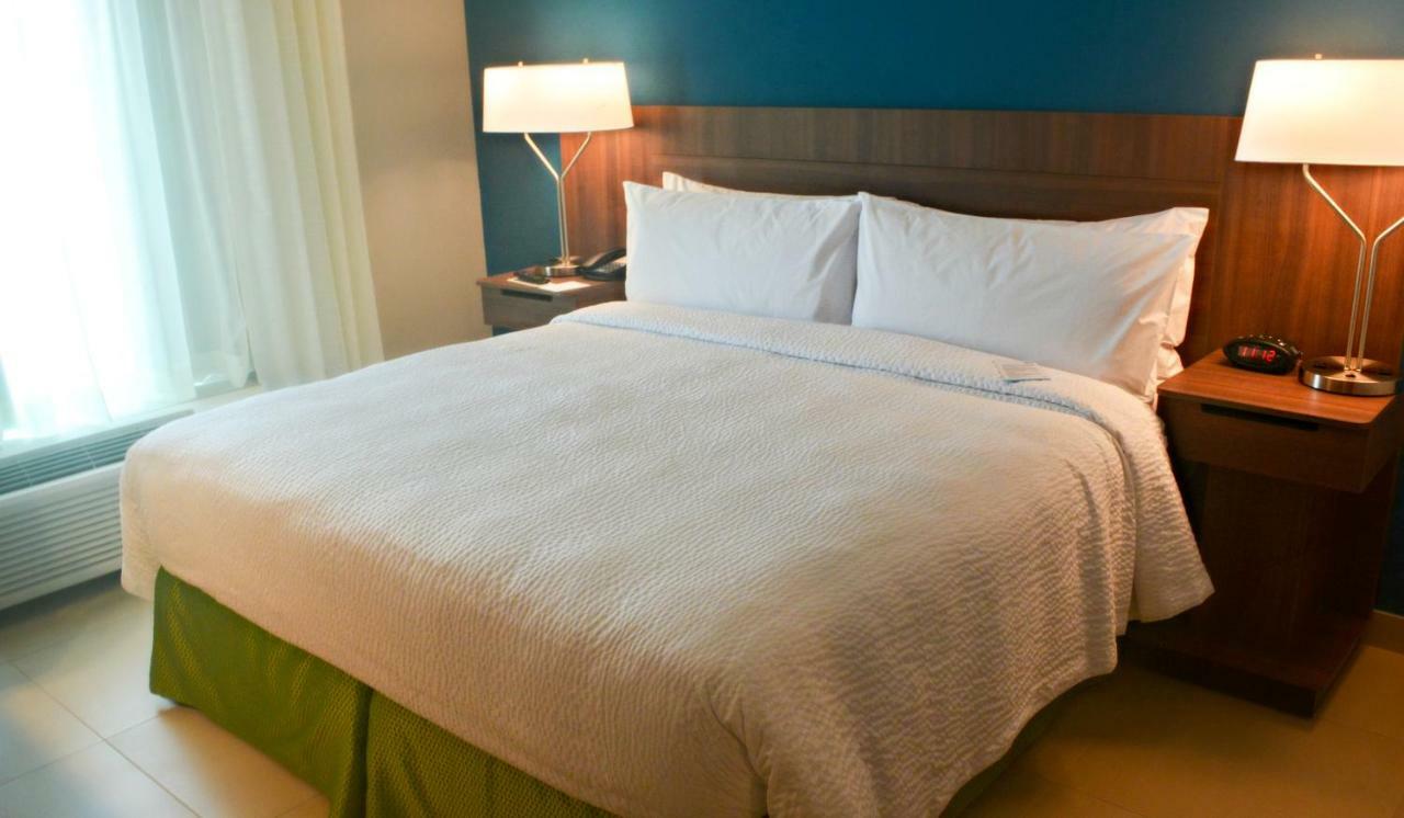 Fairfield Inn & Suites By Marriott קואצקואלקוס מראה חיצוני תמונה